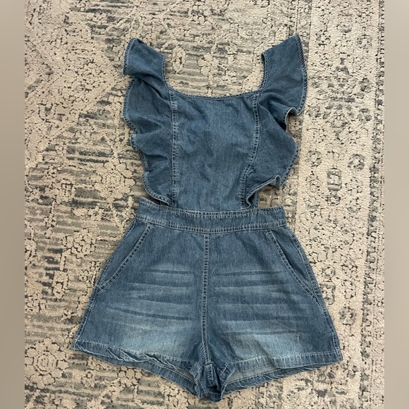 Do+Be denim chambray backless romper with ruffle and tie back size small NWT - Picture 7 of 7